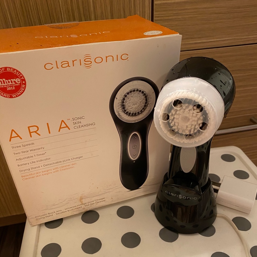 Aria - Sonic Skin Cleansing
